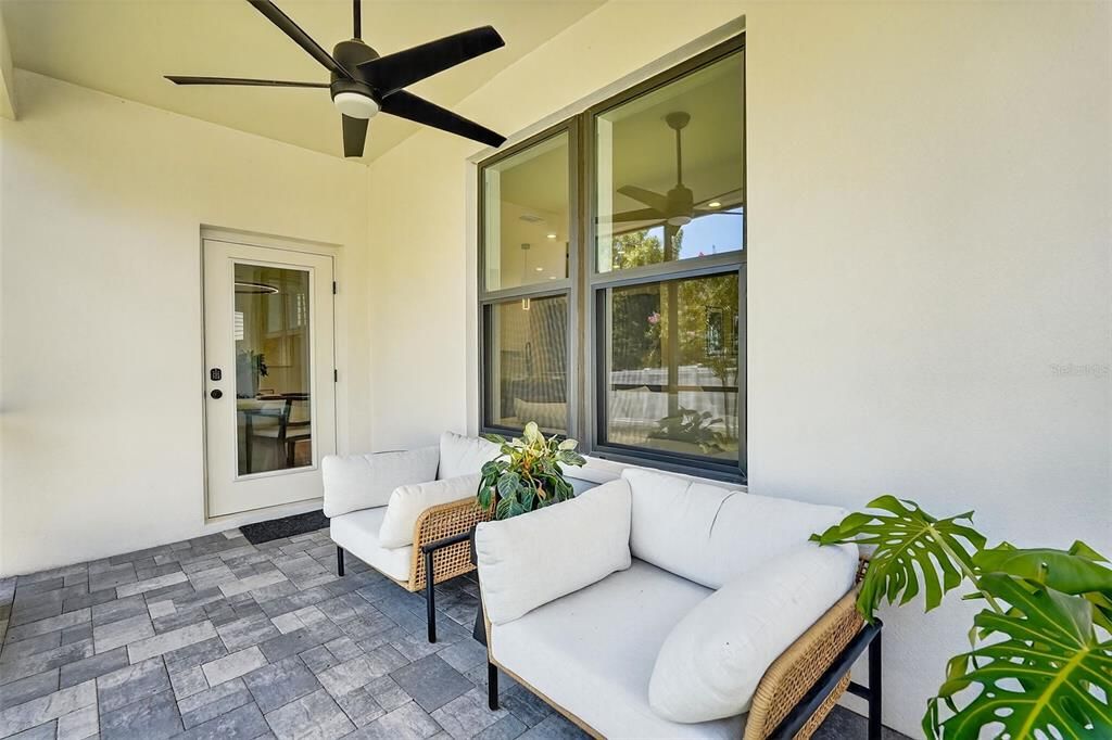 Active With Contract: $899,900 (5 beds, 3 baths, 3152 Square Feet)