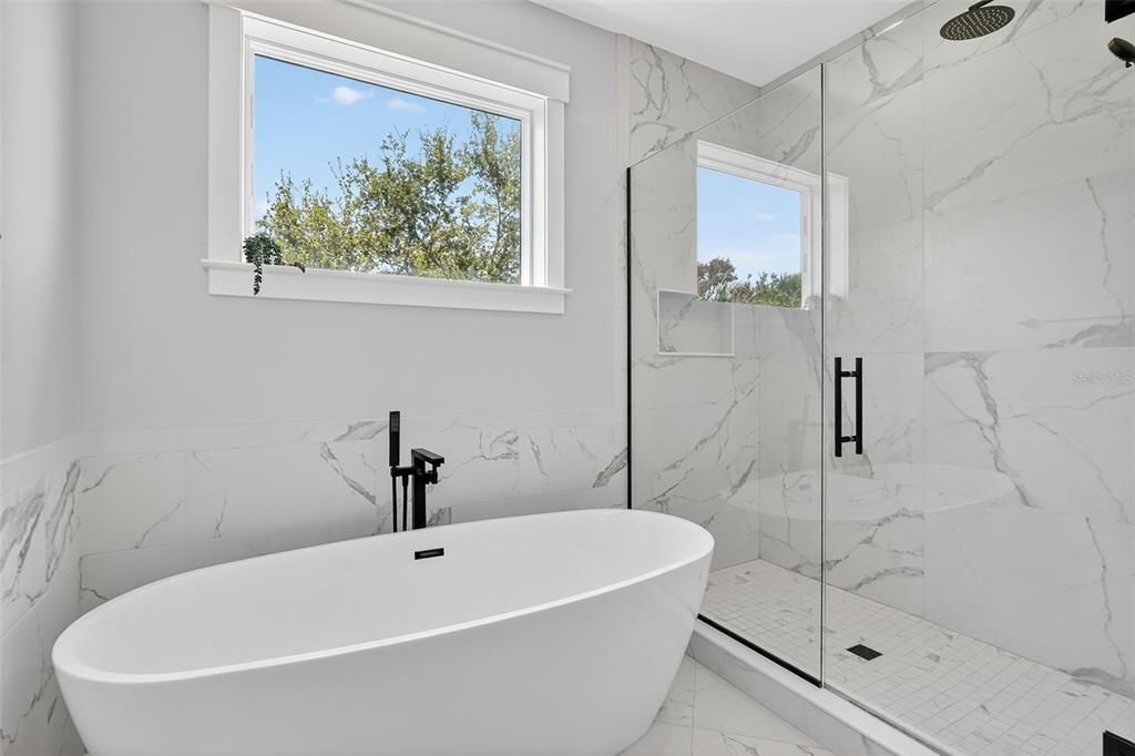 Active With Contract: $899,900 (5 beds, 3 baths, 3152 Square Feet)