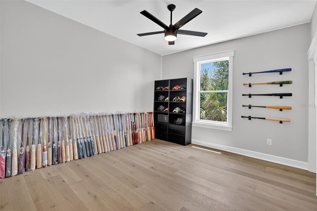 Active With Contract: $899,900 (5 beds, 3 baths, 3152 Square Feet)