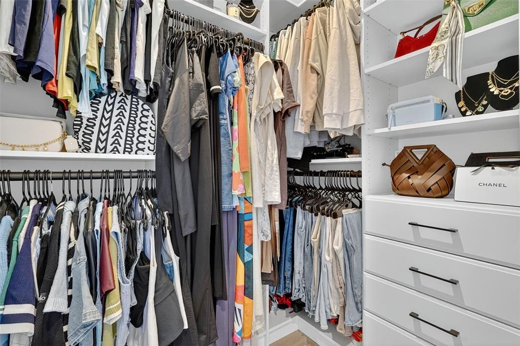 Active With Contract: $899,900 (5 beds, 3 baths, 3152 Square Feet)