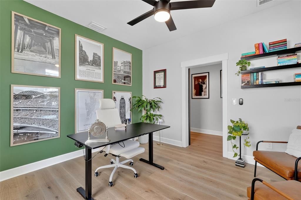 Active With Contract: $899,900 (5 beds, 3 baths, 3152 Square Feet)