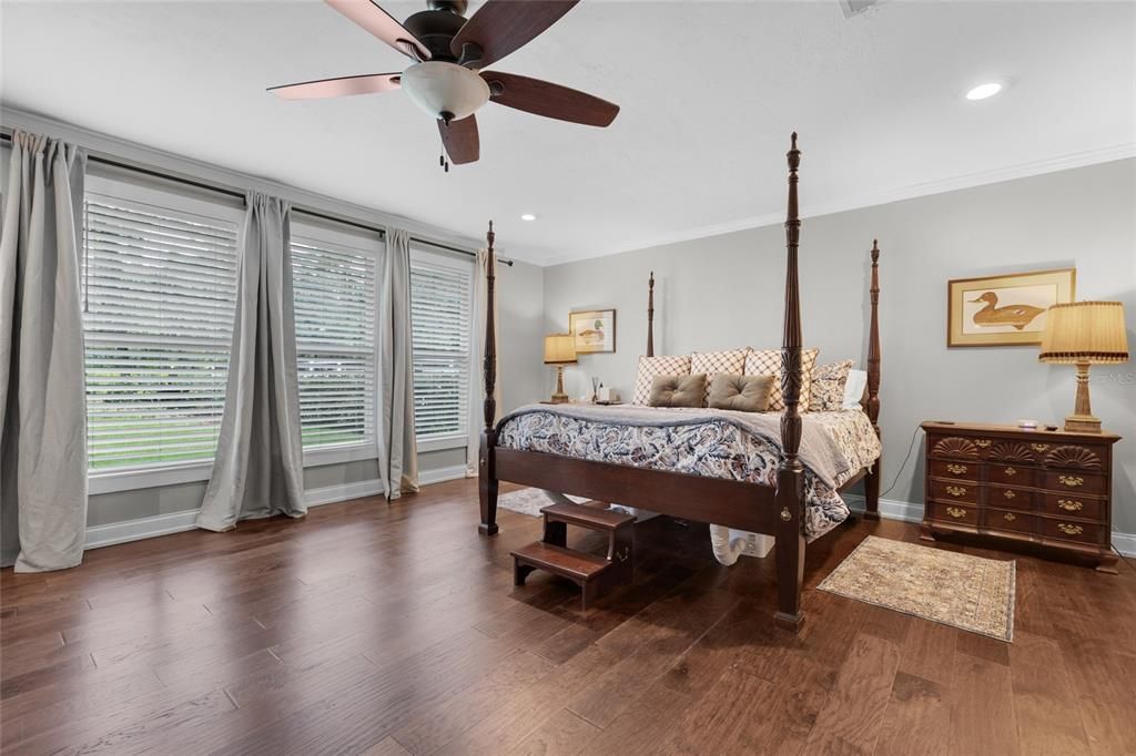 For Sale: $849,900 (5 beds, 4 baths, 4608 Square Feet)