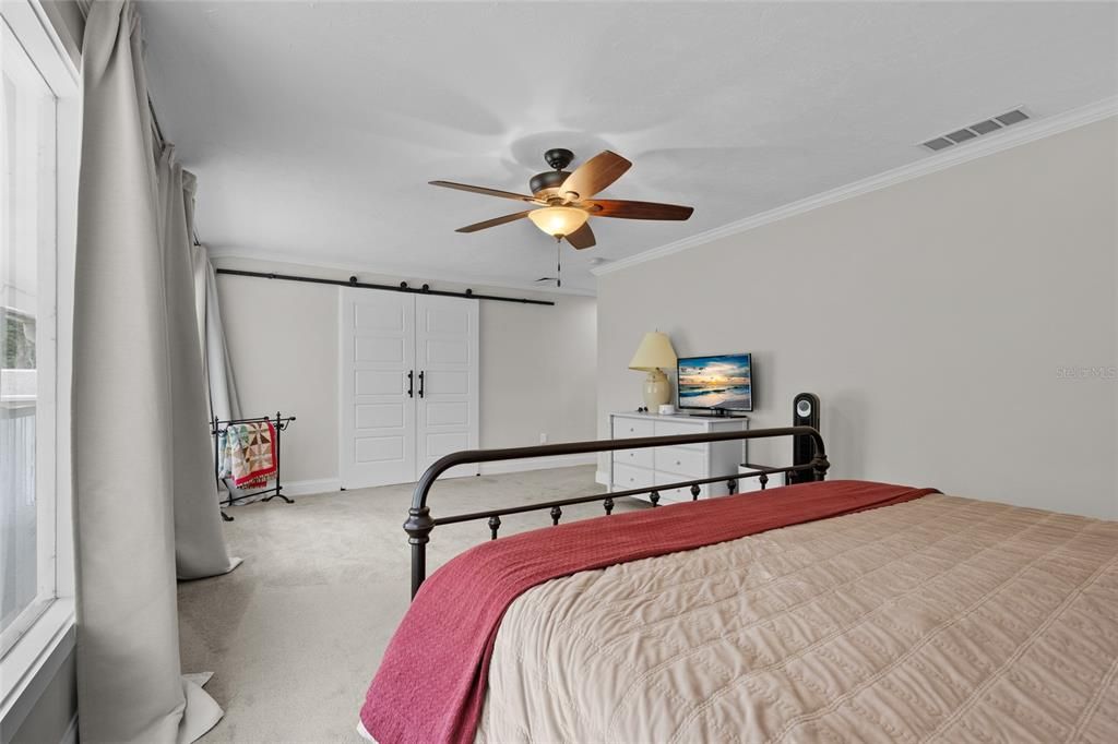 For Sale: $849,900 (5 beds, 4 baths, 4608 Square Feet)