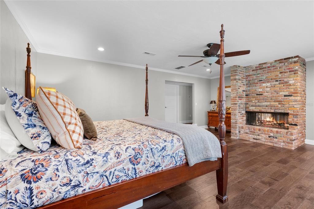 For Sale: $849,900 (5 beds, 4 baths, 4608 Square Feet)