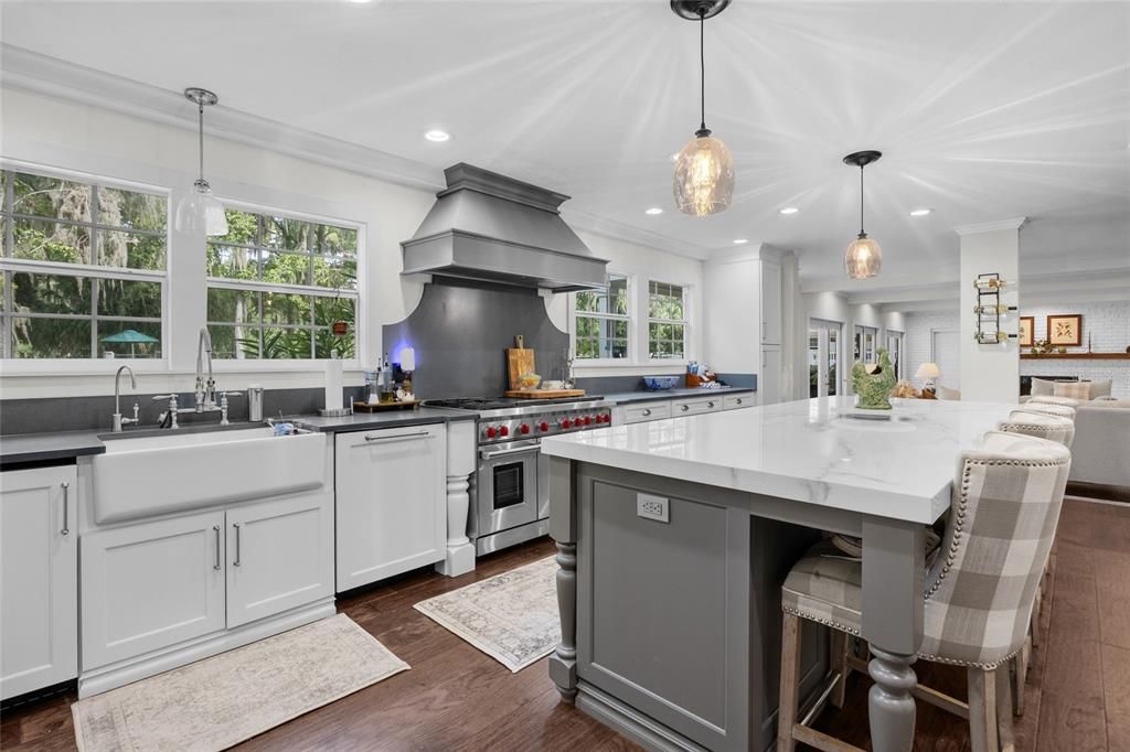 For Sale: $849,900 (5 beds, 4 baths, 4608 Square Feet)