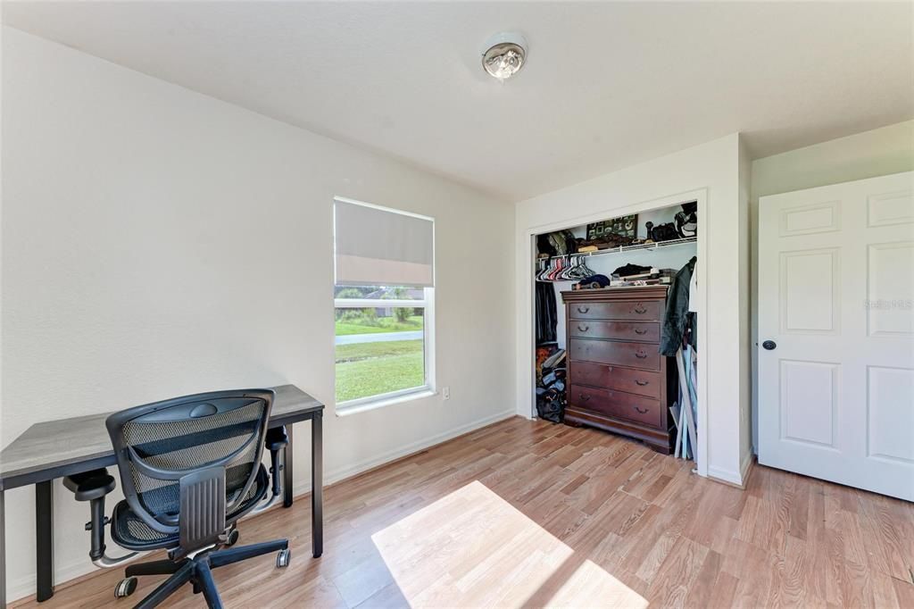 Active With Contract: $222,400 (3 beds, 2 baths, 1088 Square Feet)