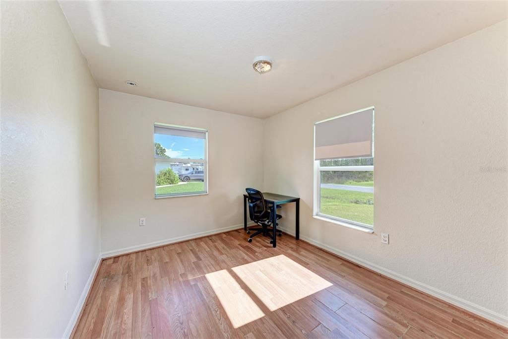 Active With Contract: $222,400 (3 beds, 2 baths, 1088 Square Feet)