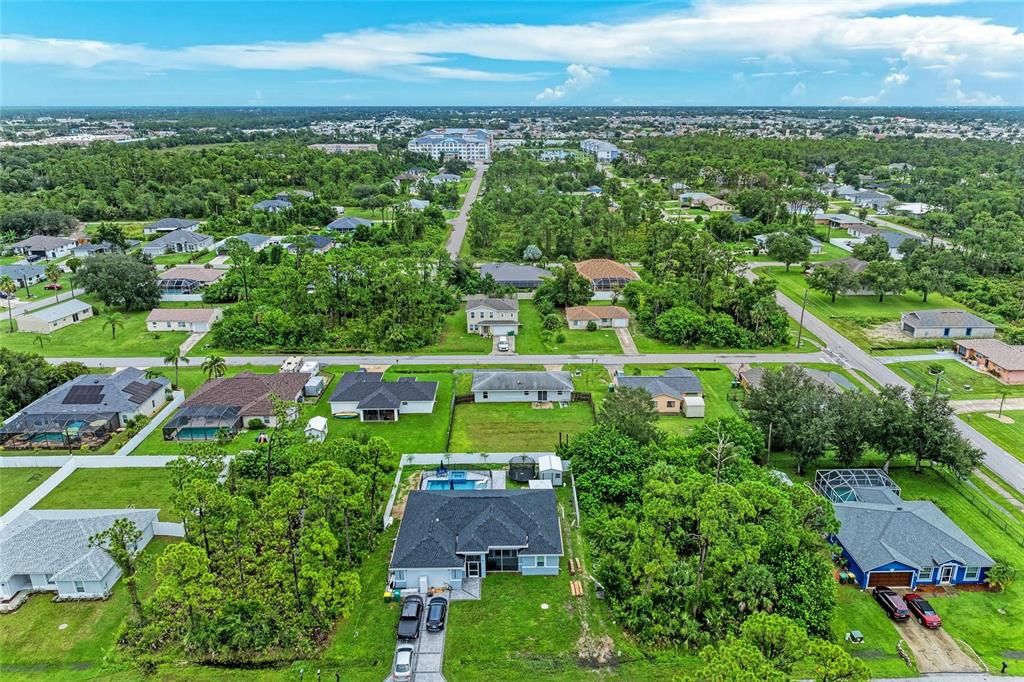 Active With Contract: $222,400 (3 beds, 2 baths, 1088 Square Feet)
