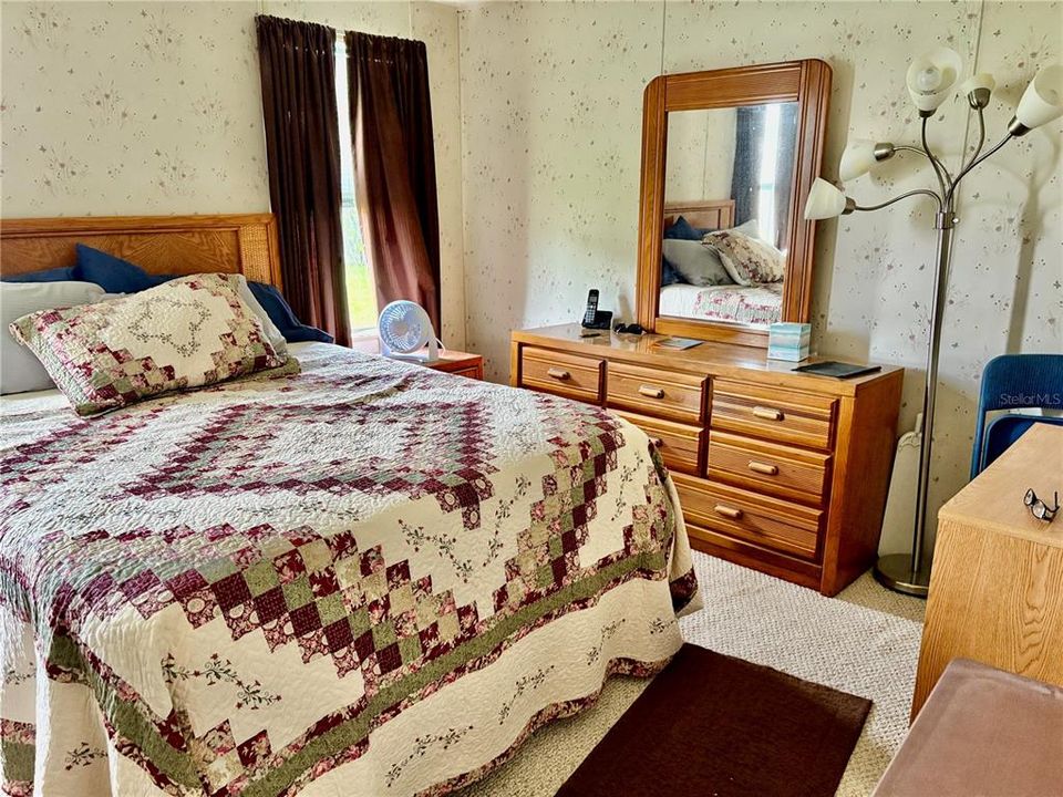 Active With Contract: $135,000 (2 beds, 2 baths, 736 Square Feet)