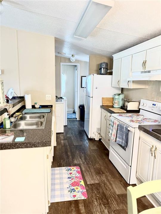 待售: $170,000 (2 贝兹, 2 浴室, 1280 平方英尺)