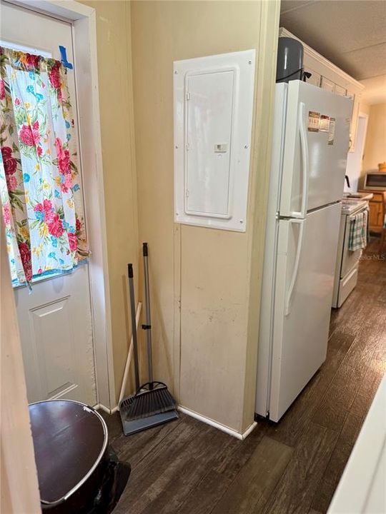 待售: $170,000 (2 贝兹, 2 浴室, 1280 平方英尺)