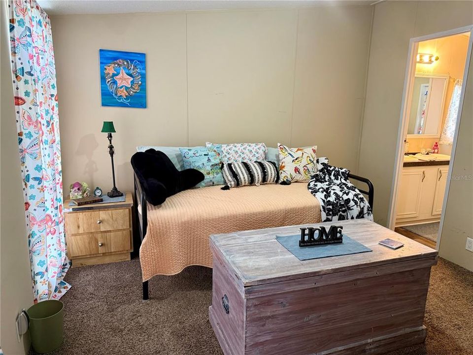 待售: $170,000 (2 贝兹, 2 浴室, 1280 平方英尺)