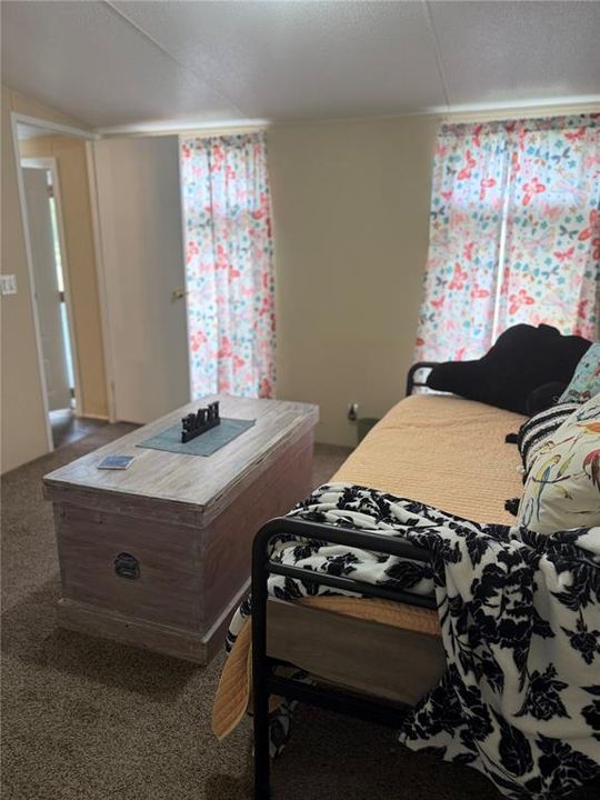 待售: $170,000 (2 贝兹, 2 浴室, 1280 平方英尺)