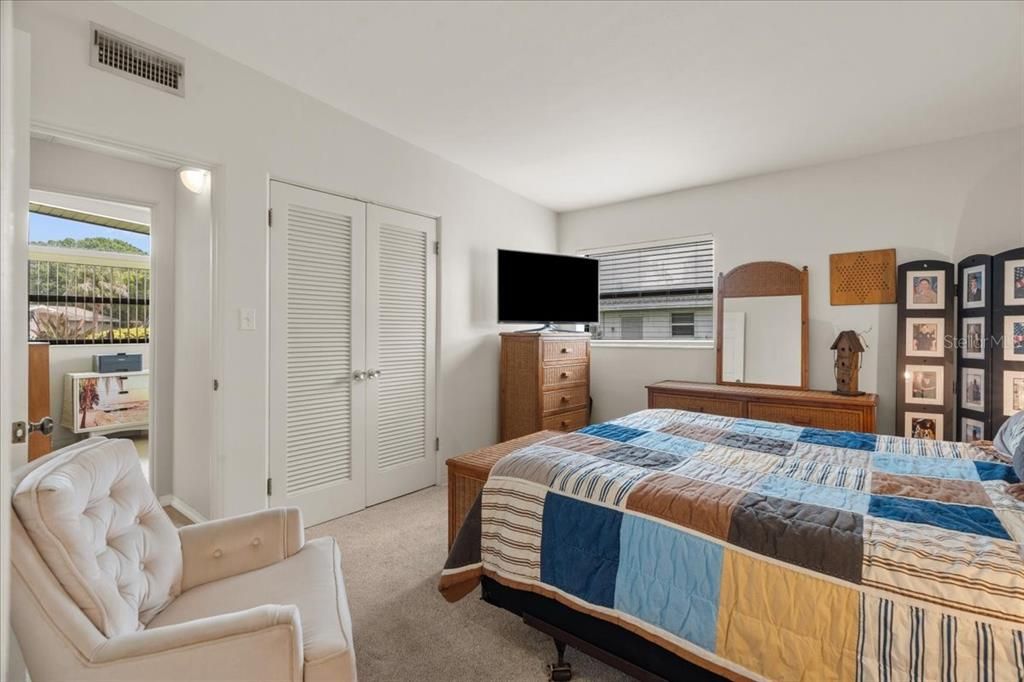 For Sale: $356,500 (3 beds, 2 baths, 1646 Square Feet)