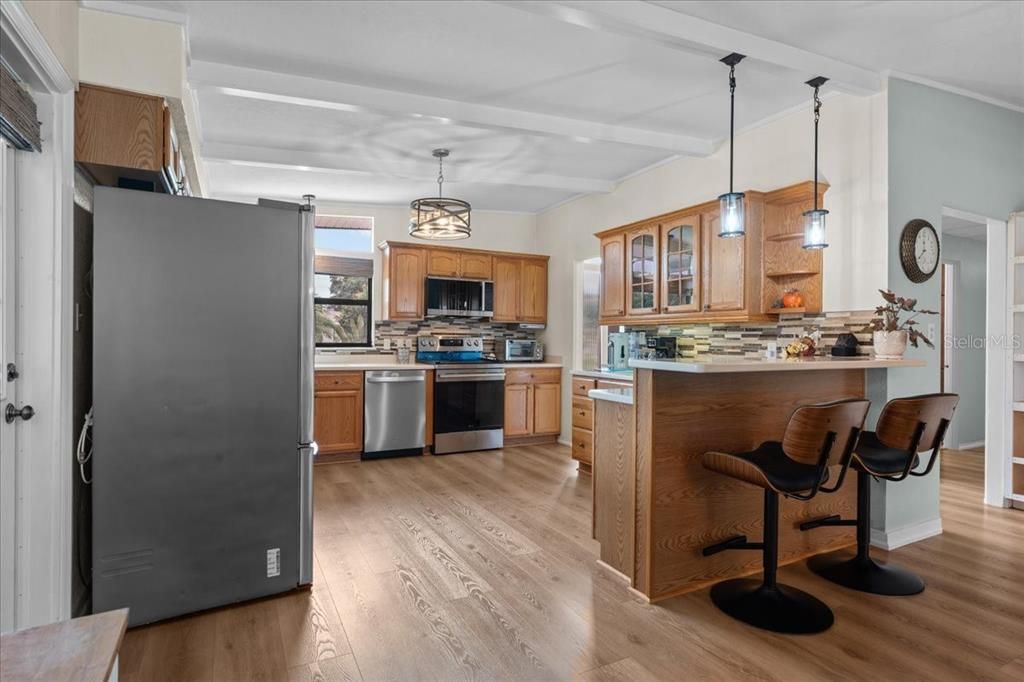 For Sale: $356,500 (3 beds, 2 baths, 1646 Square Feet)