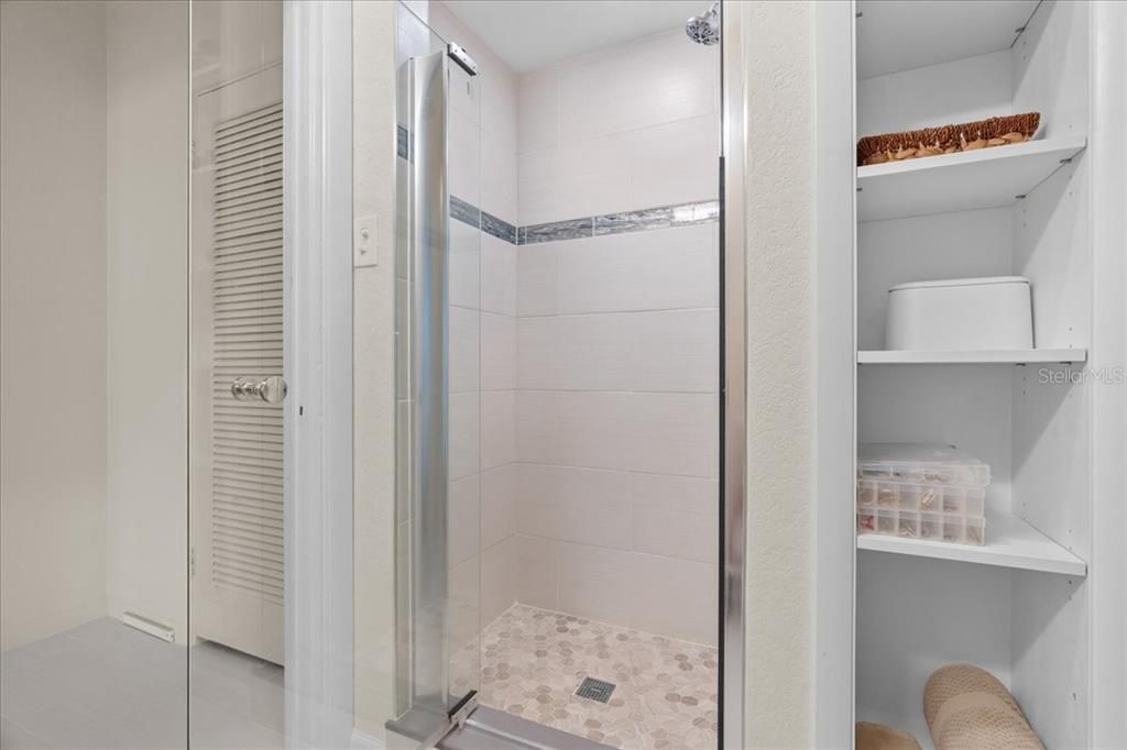 For Sale: $356,500 (3 beds, 2 baths, 1646 Square Feet)