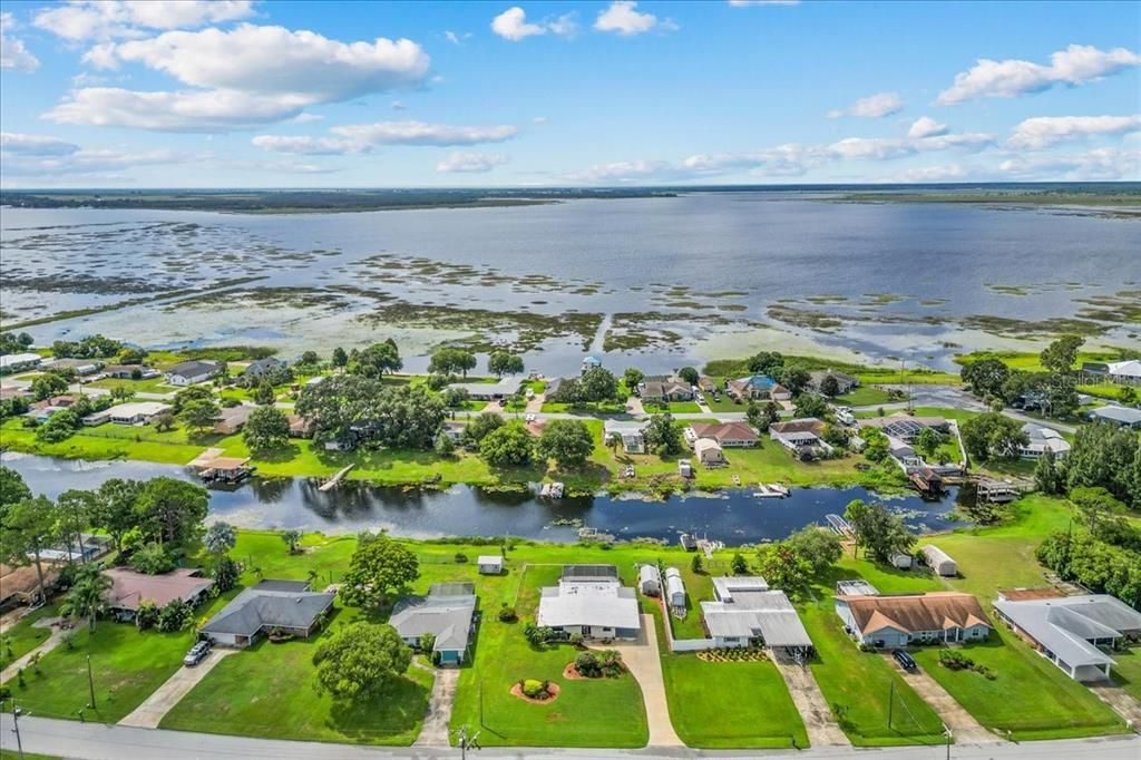 For Sale: $356,500 (3 beds, 2 baths, 1646 Square Feet)