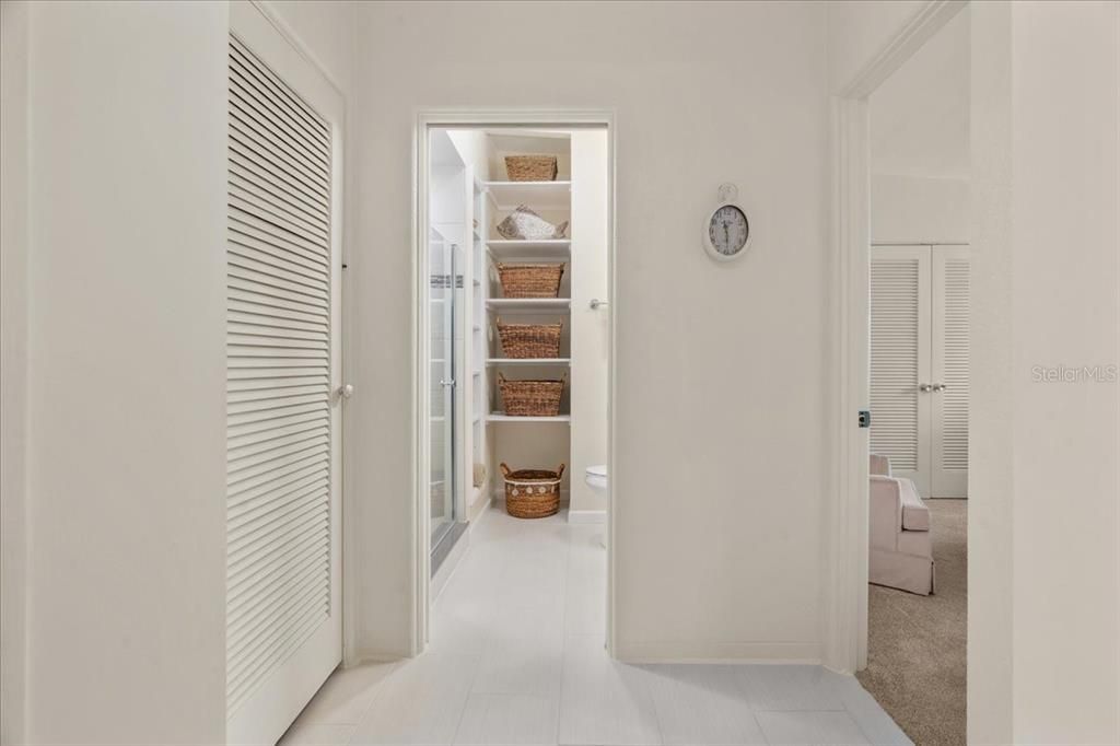 For Sale: $356,500 (3 beds, 2 baths, 1646 Square Feet)