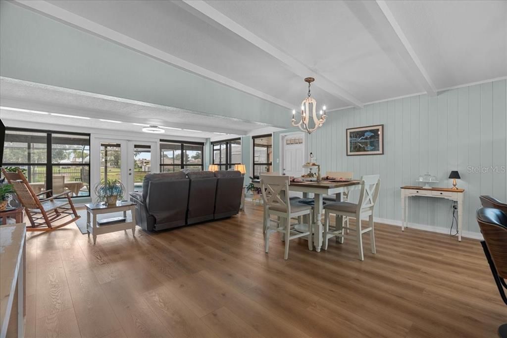 For Sale: $356,500 (3 beds, 2 baths, 1646 Square Feet)