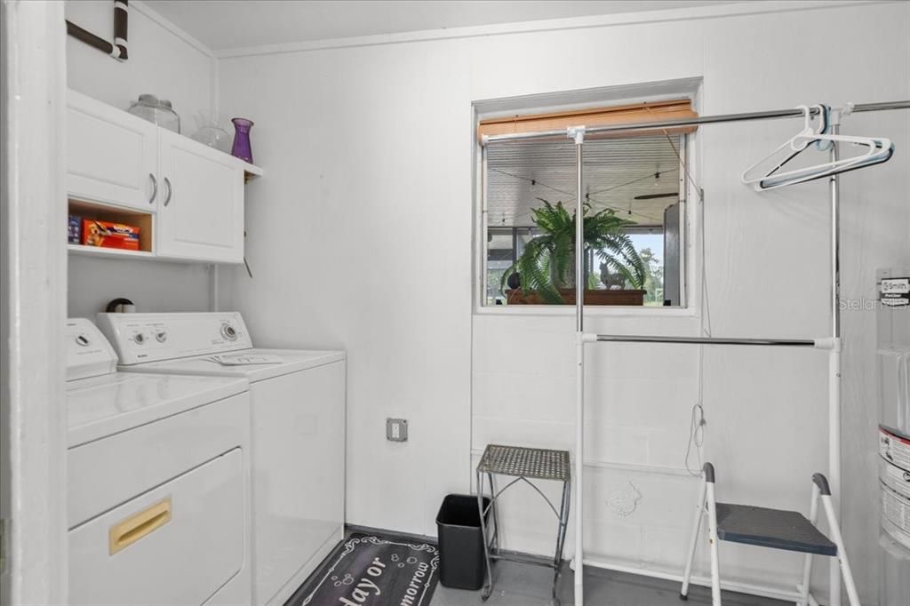 For Sale: $356,500 (3 beds, 2 baths, 1646 Square Feet)