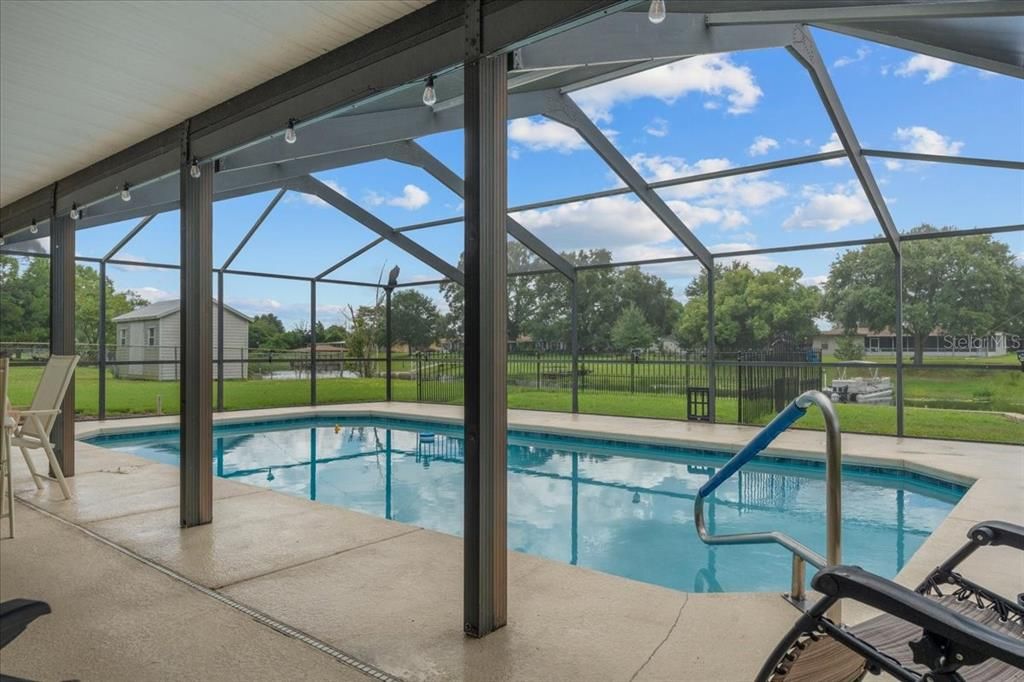 For Sale: $356,500 (3 beds, 2 baths, 1646 Square Feet)