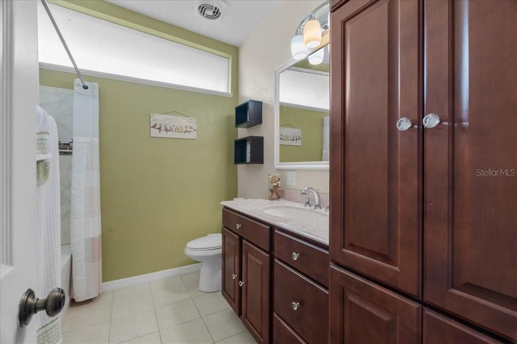 For Sale: $356,500 (3 beds, 2 baths, 1646 Square Feet)