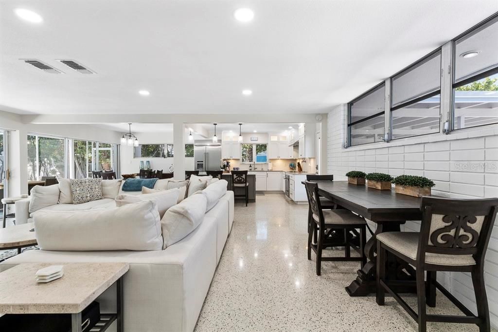 En Renta: $10,000 (3 camas, 2 baños, 2152 Pies cuadrados)