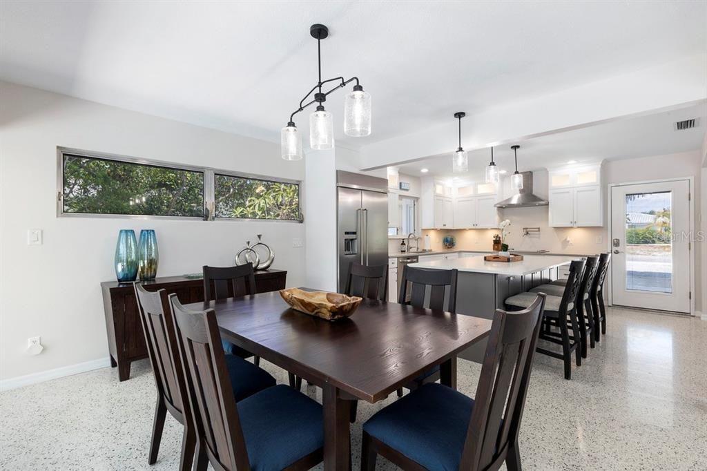 En Renta: $10,000 (3 camas, 2 baños, 2152 Pies cuadrados)