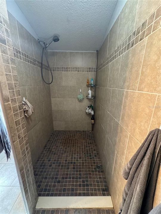 Active With Contract: $149,900 (4 beds, 2 baths, 1728 Square Feet)