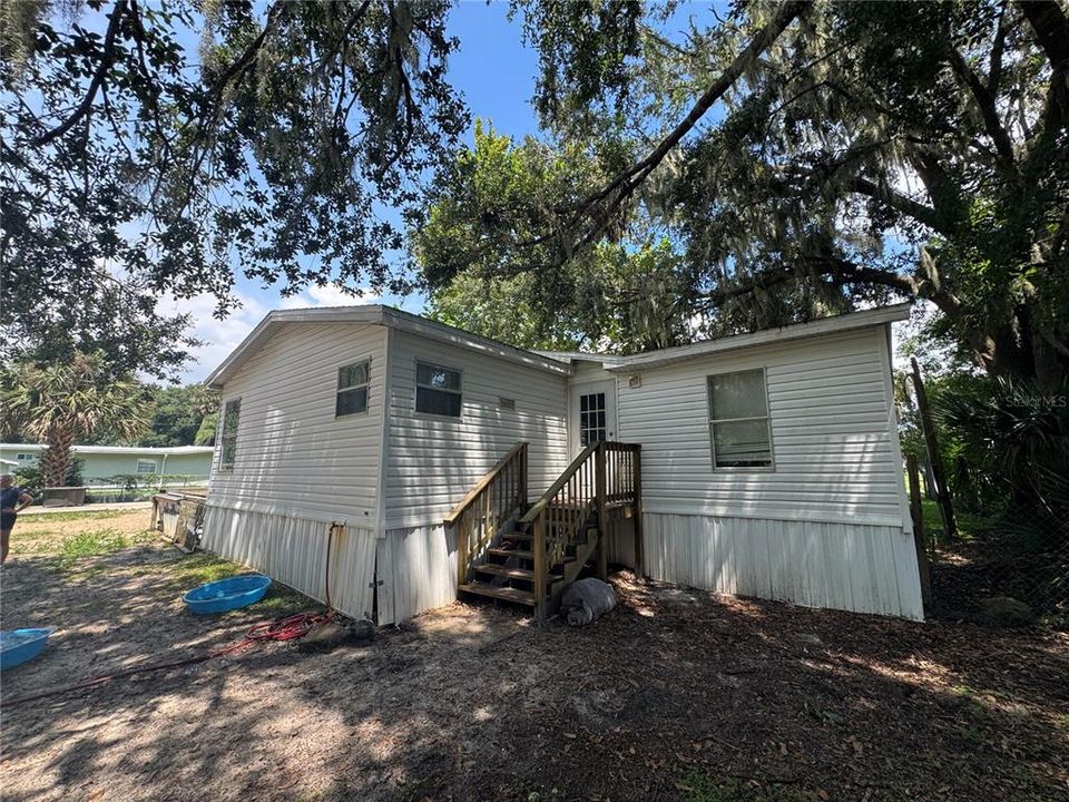 Active With Contract: $149,900 (4 beds, 2 baths, 1728 Square Feet)