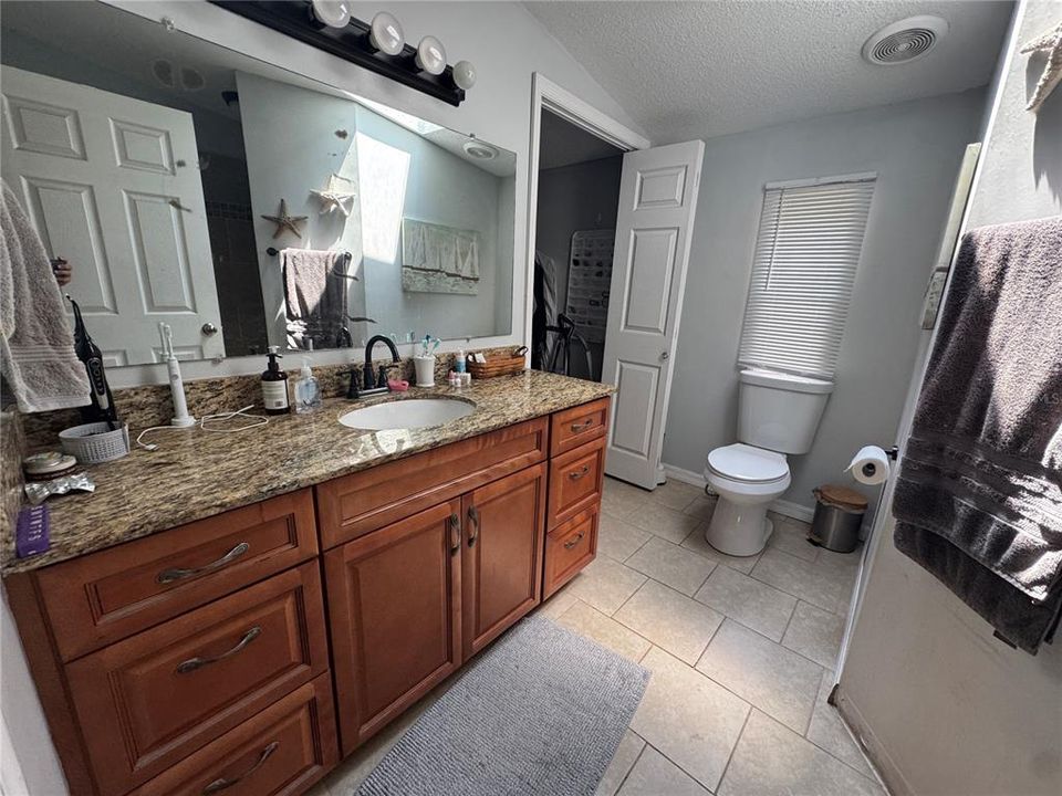 Active With Contract: $149,900 (4 beds, 2 baths, 1728 Square Feet)