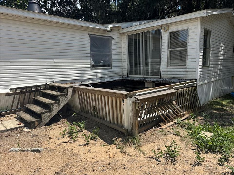 Active With Contract: $149,900 (4 beds, 2 baths, 1728 Square Feet)