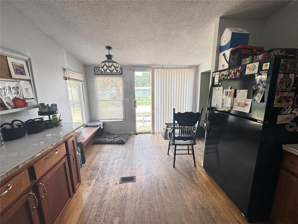 Active With Contract: $149,900 (4 beds, 2 baths, 1728 Square Feet)