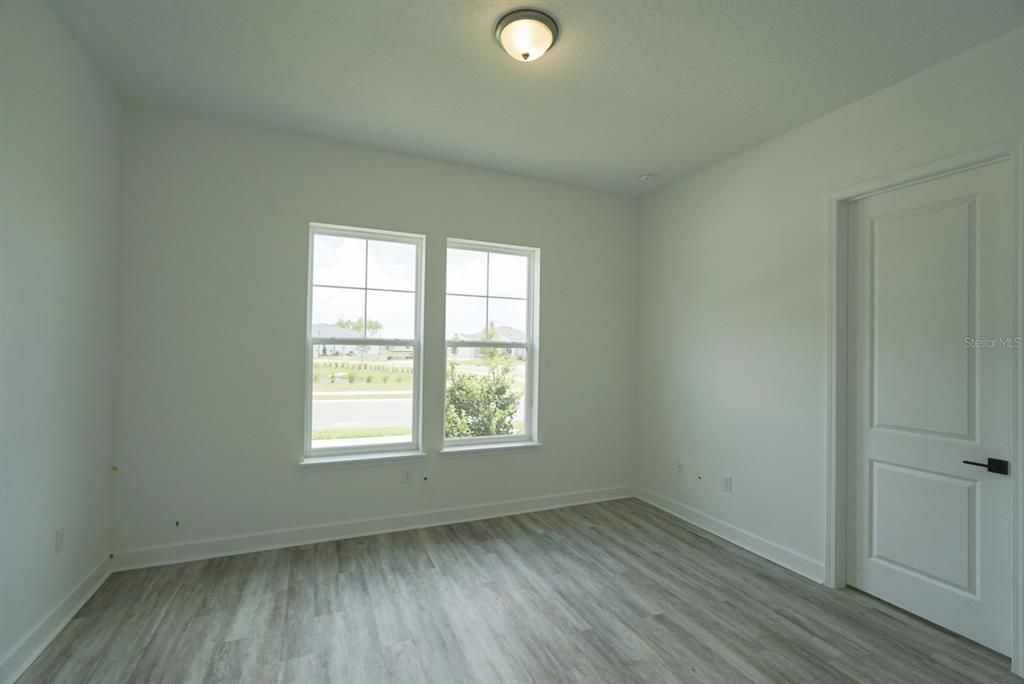 Active With Contract: $489,990 (3 beds, 2 baths, 2588 Square Feet)