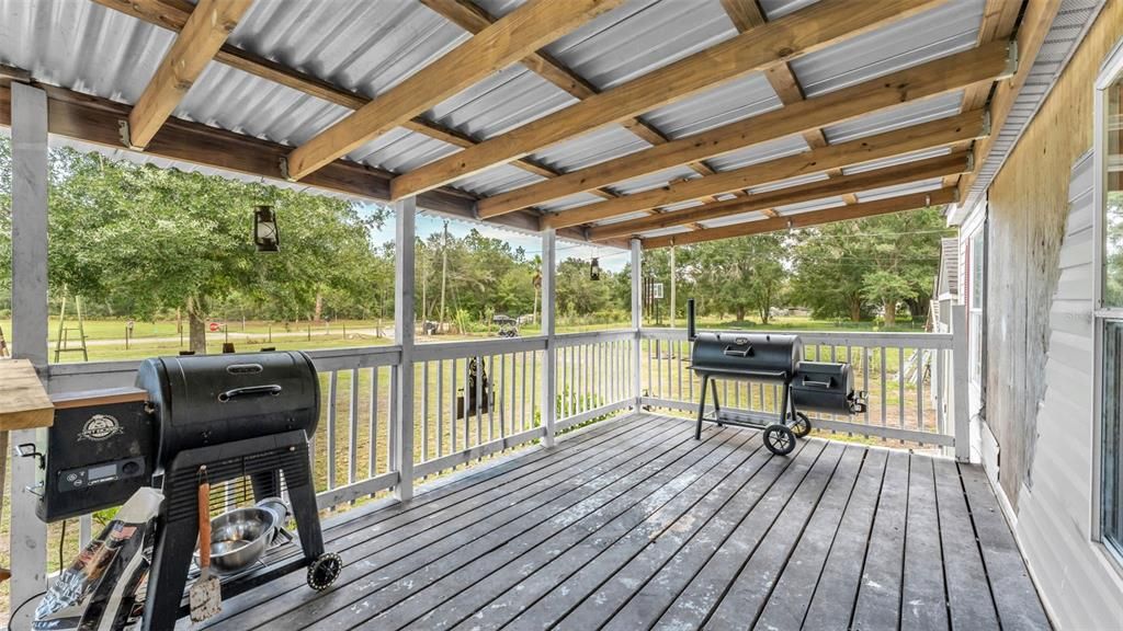 待售: $380,000 (5 贝兹, 3 浴室, 2400 平方英尺)