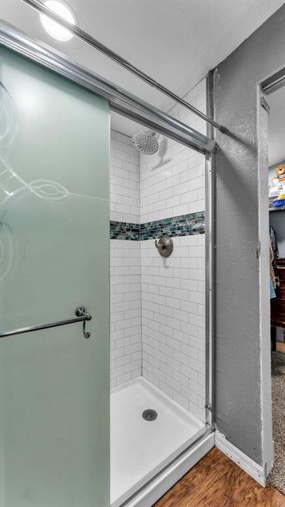 待售: $380,000 (5 贝兹, 3 浴室, 2400 平方英尺)