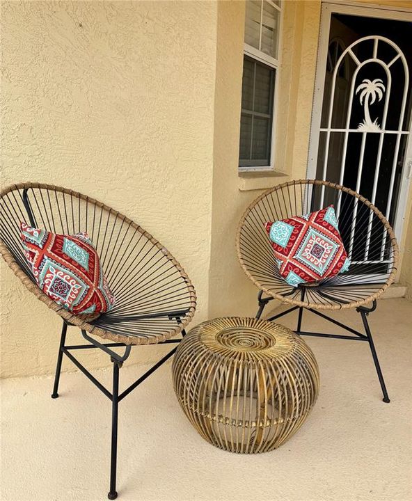 For Rent: $2,200 (3 beds, 2 baths, 1383 Square Feet)