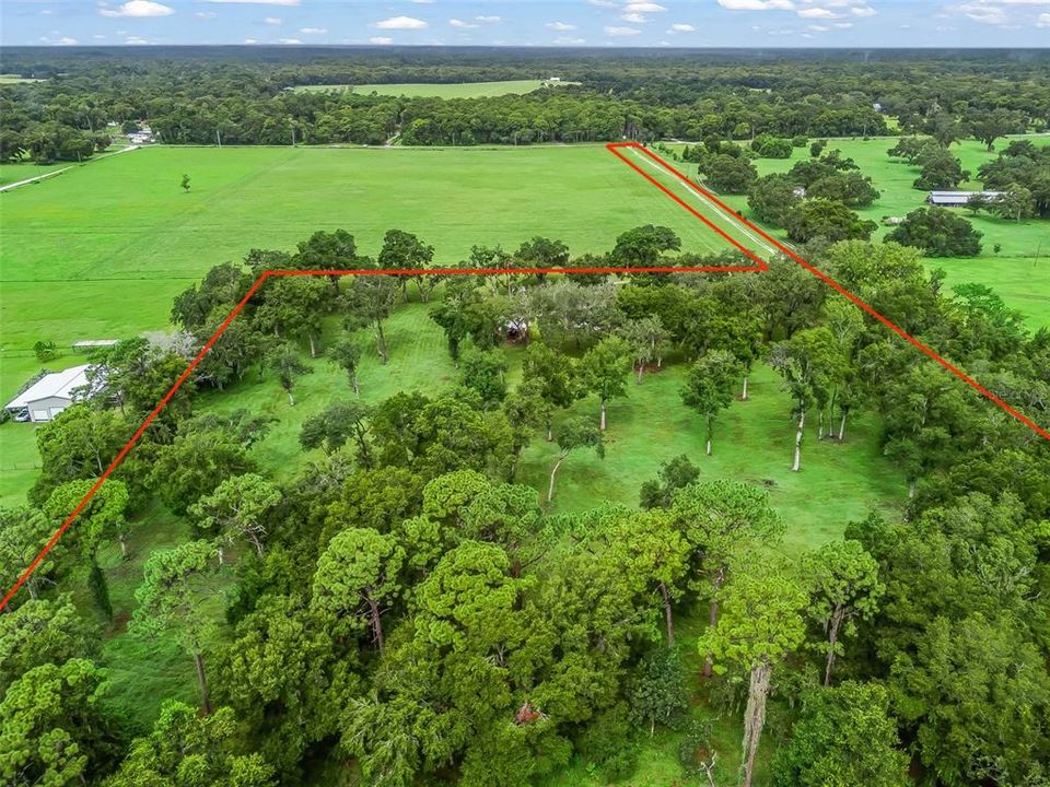 En Venta: $879,900 (3 camas, 2 baños, 2245 Pies cuadrados)