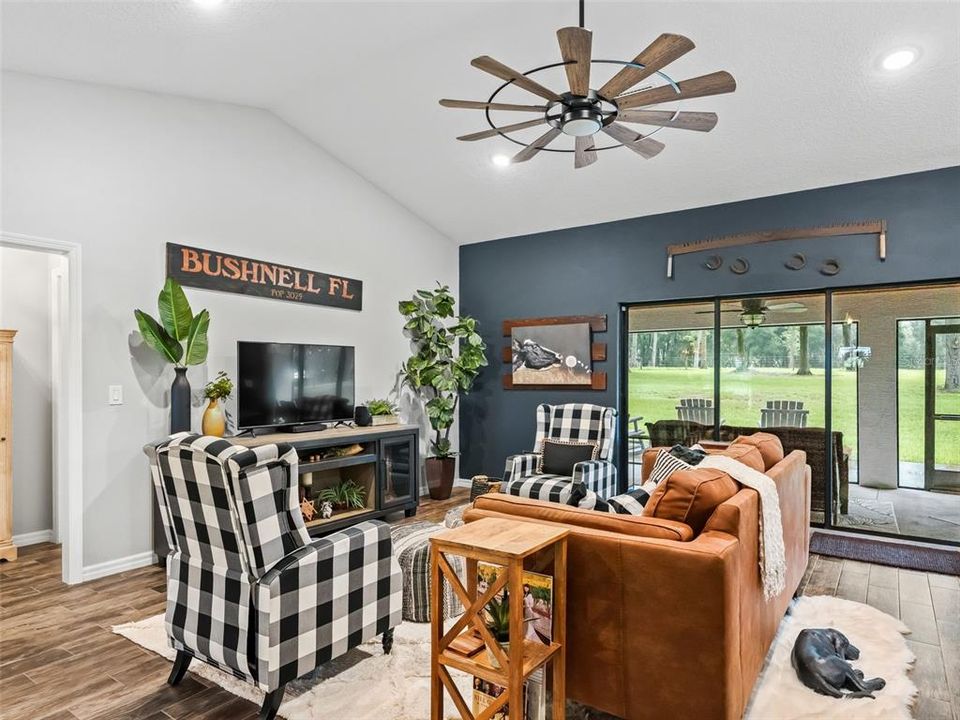 For Sale: $1,220,000 (3 beds, 2 baths, 2245 Square Feet)