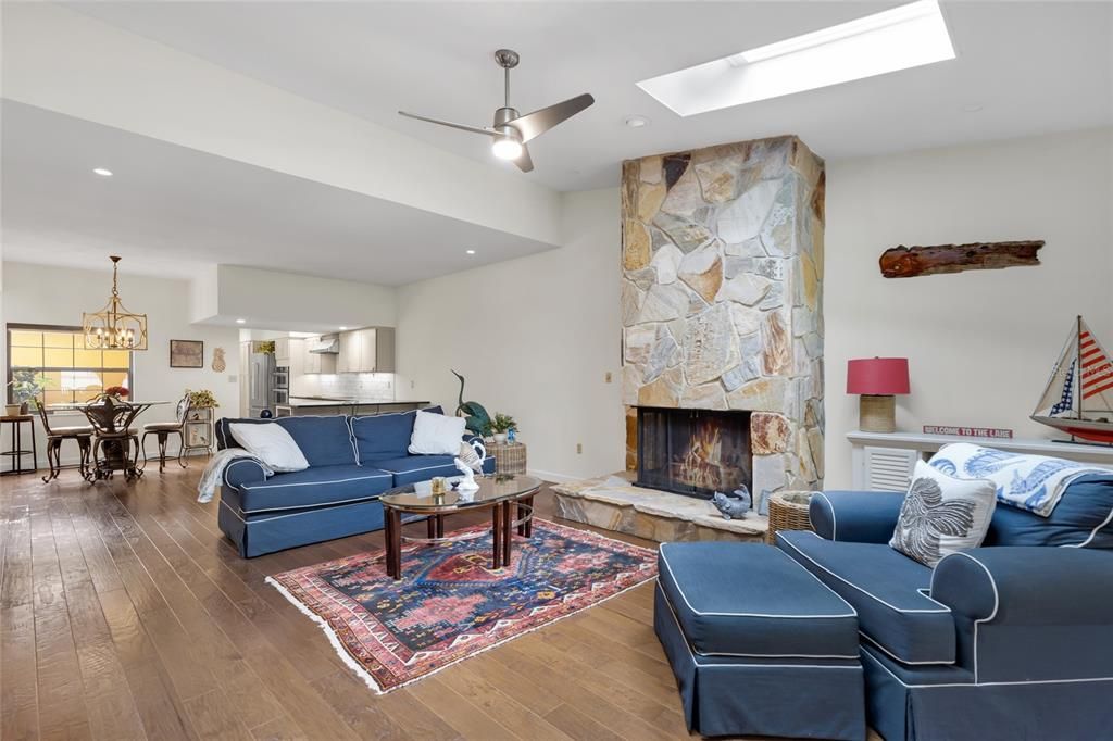 На продажу: $475,000 (3 спален, 3 ванн, 2201 Квадратных фут)