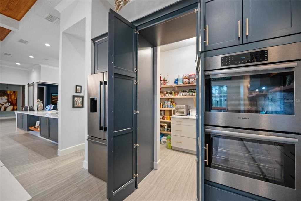 For Sale: $2,100,000 (4 beds, 3 baths, 3590 Square Feet)