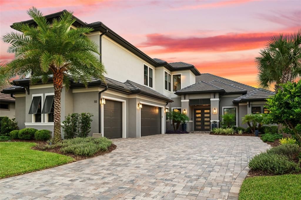 For Sale: $2,100,000 (4 beds, 3 baths, 3590 Square Feet)