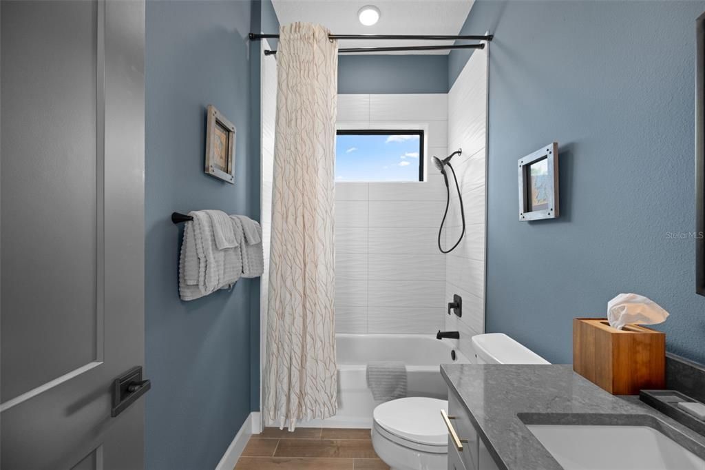 For Sale: $2,100,000 (4 beds, 3 baths, 3590 Square Feet)