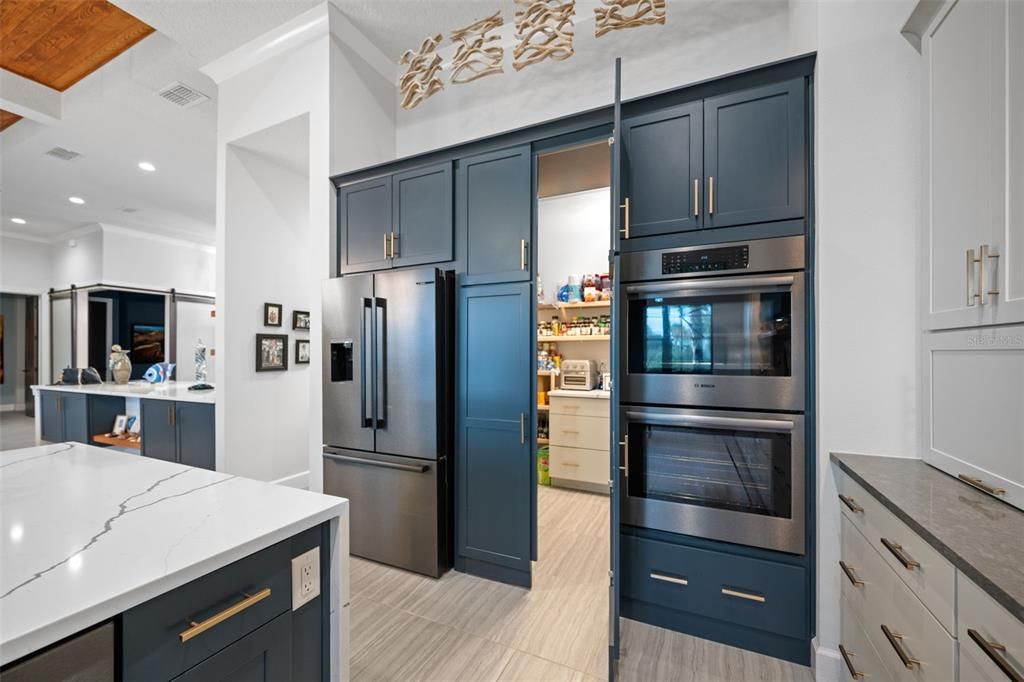 For Sale: $2,100,000 (4 beds, 3 baths, 3590 Square Feet)