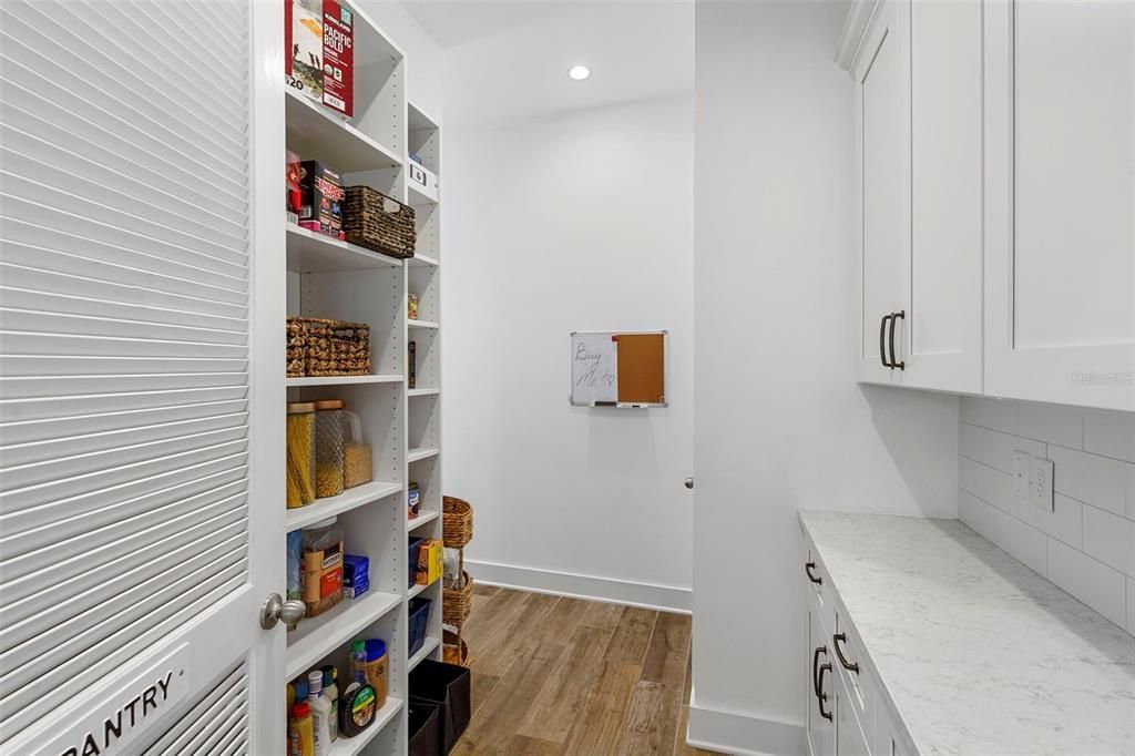 待售: $849,900 (3 贝兹, 2 浴室, 2766 平方英尺)