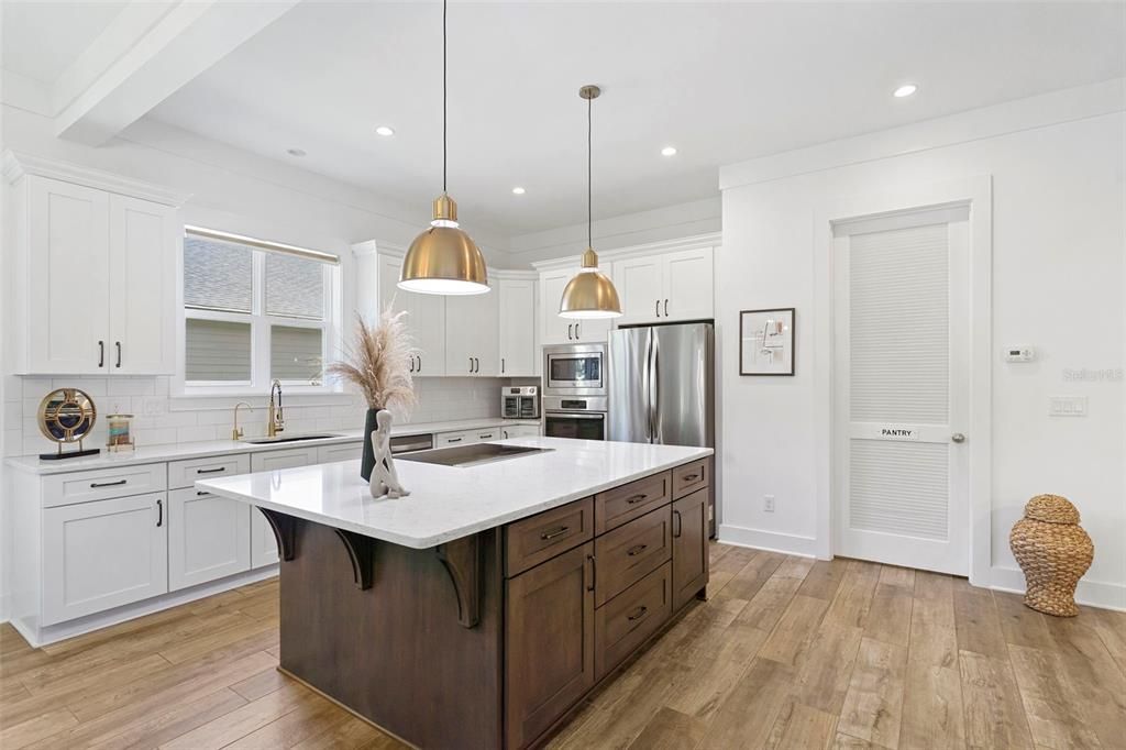 待售: $849,900 (3 贝兹, 2 浴室, 2766 平方英尺)