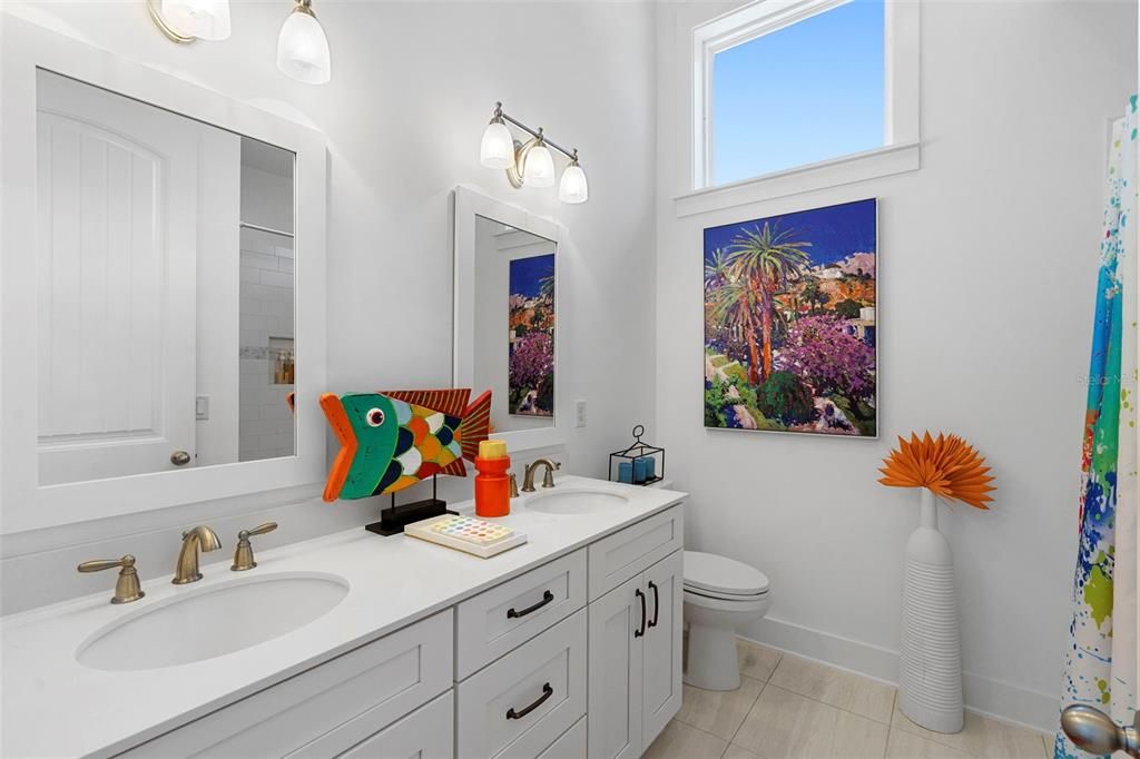 待售: $849,900 (3 贝兹, 2 浴室, 2766 平方英尺)