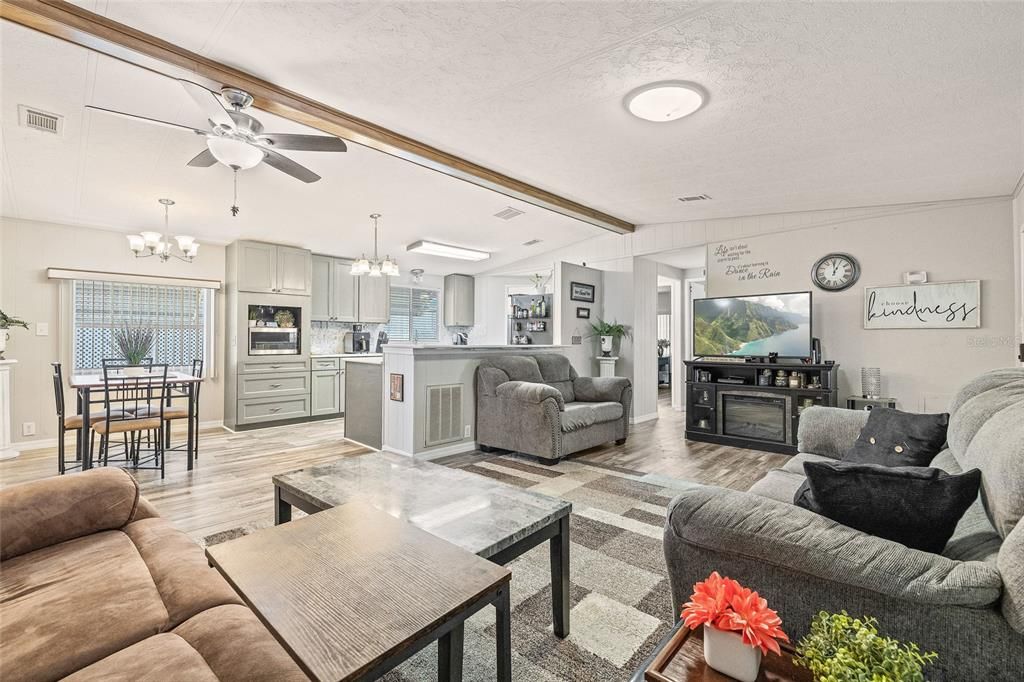 待售: $219,500 (3 贝兹, 2 浴室, 1152 平方英尺)