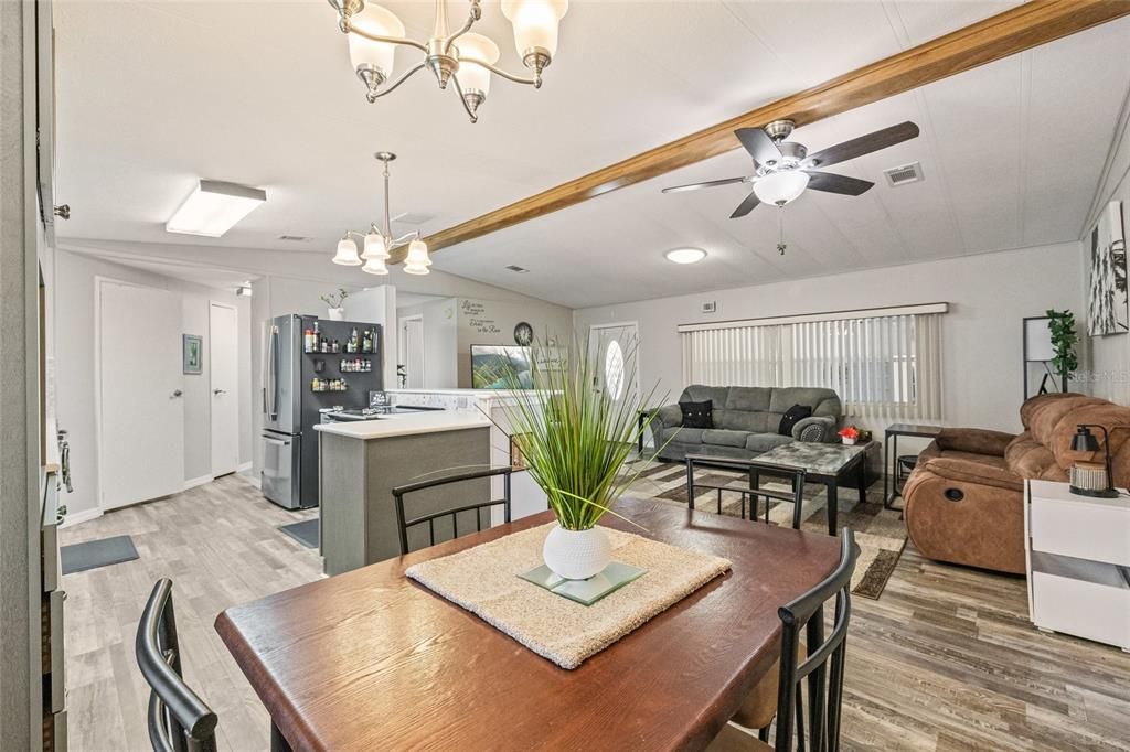 待售: $219,500 (3 贝兹, 2 浴室, 1152 平方英尺)