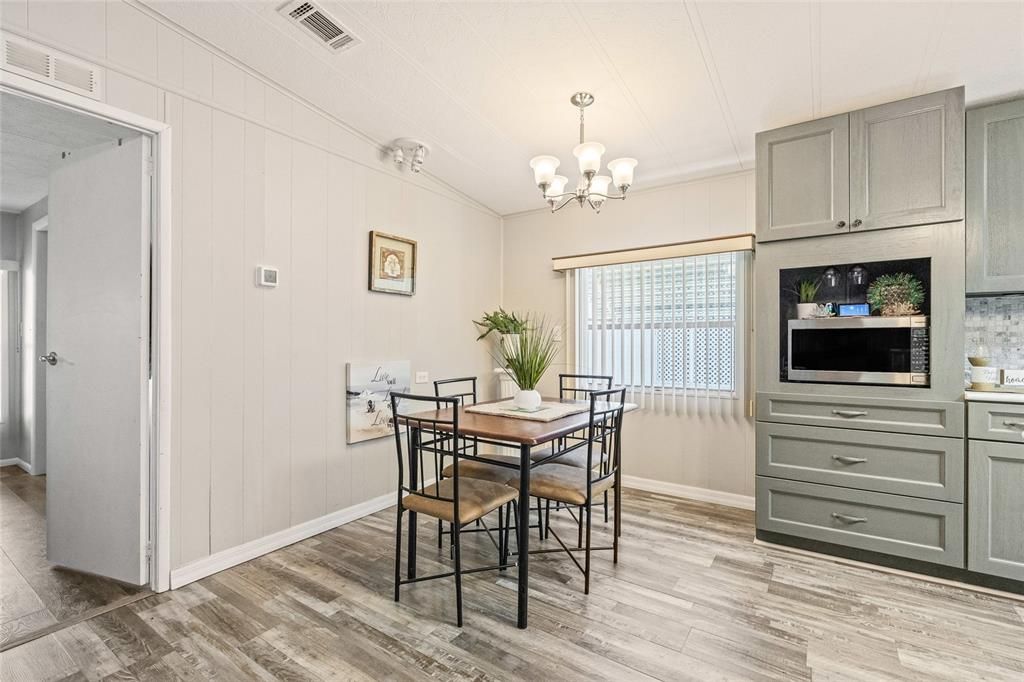 待售: $219,500 (3 贝兹, 2 浴室, 1152 平方英尺)